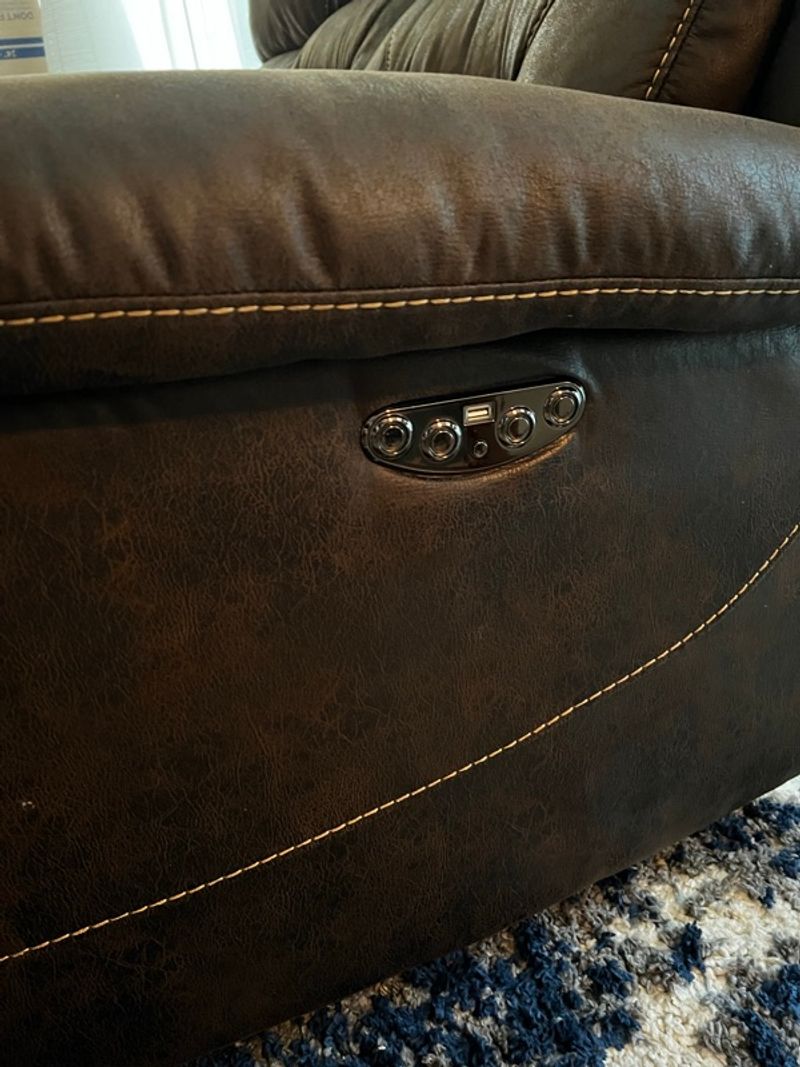 Marketplace listing image