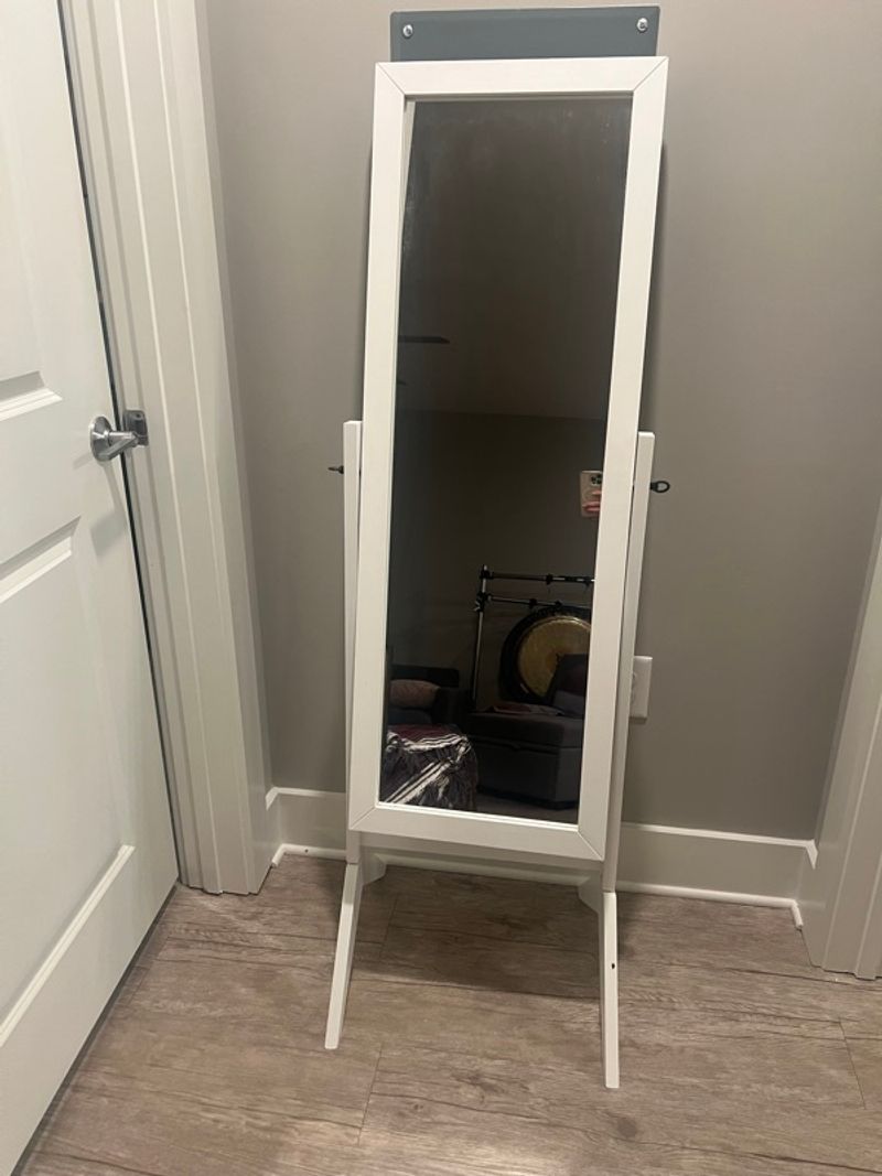 Marketplace listing image