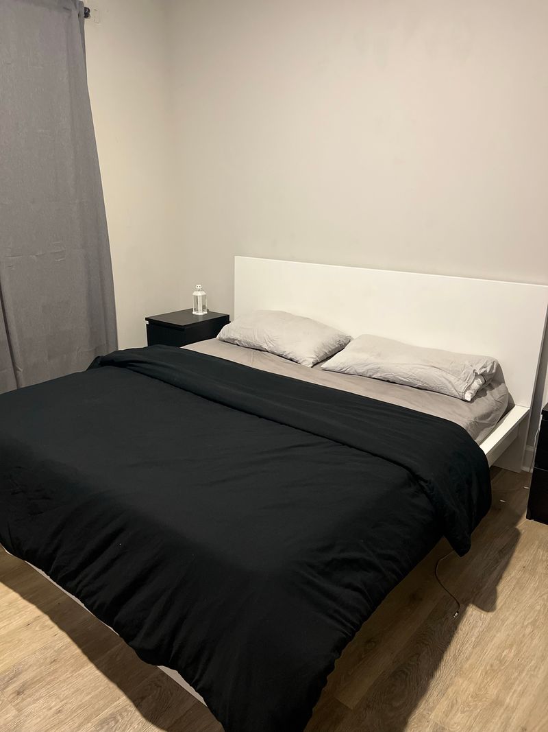 Marketplace listing image