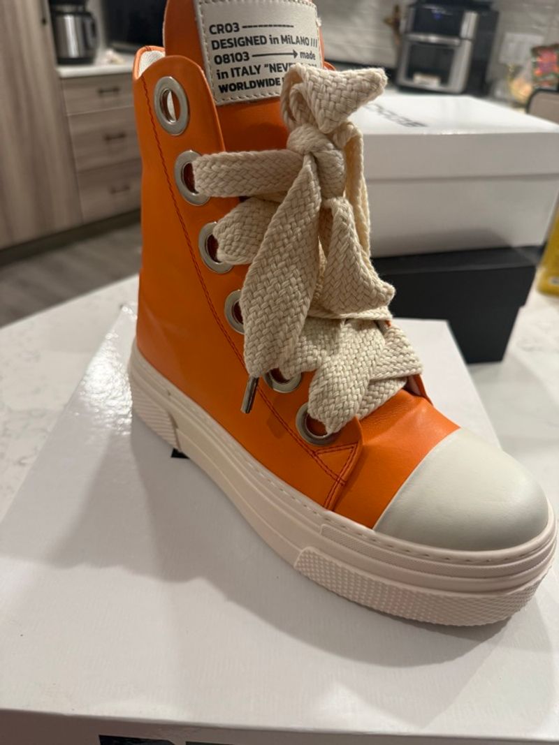 Marketplace listing image