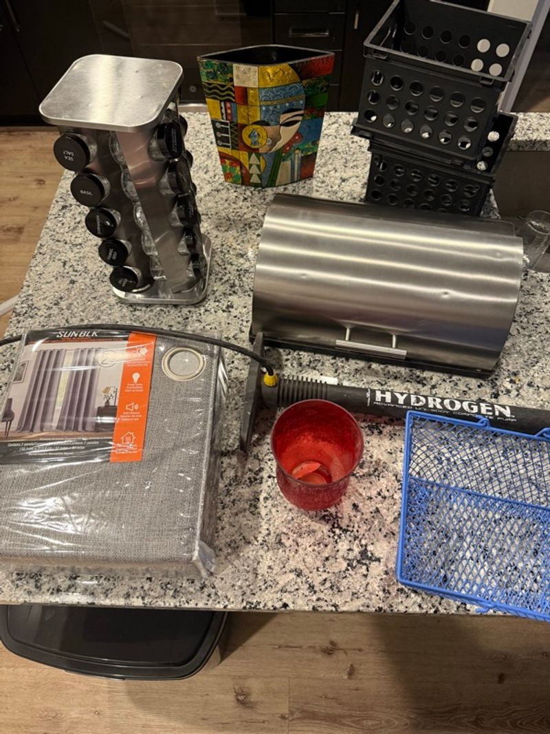 Marketplace listing image