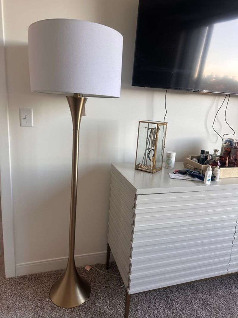 Marketplace listing image